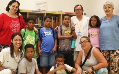 Els nens i nenes amb els acompanyants i l'equip mèdic | Cedida